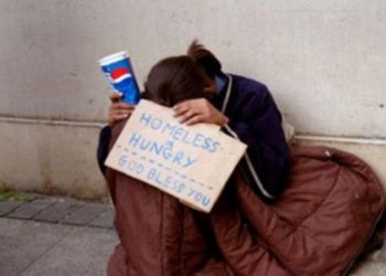 Bantu Tunawisma di Kala Natal, Muslim Inggris Tuai Pujian