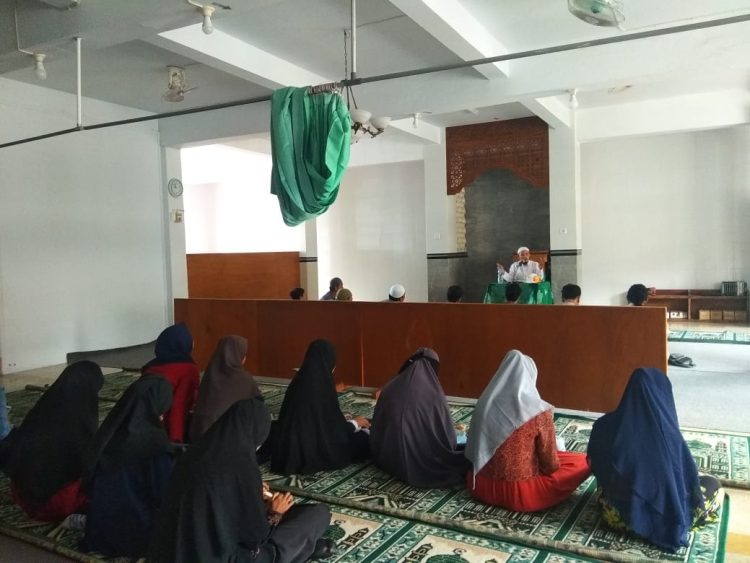 Kamus FIB Gelar kajian Perdana, Tak Ingin Terus Menerus Seperti Ini