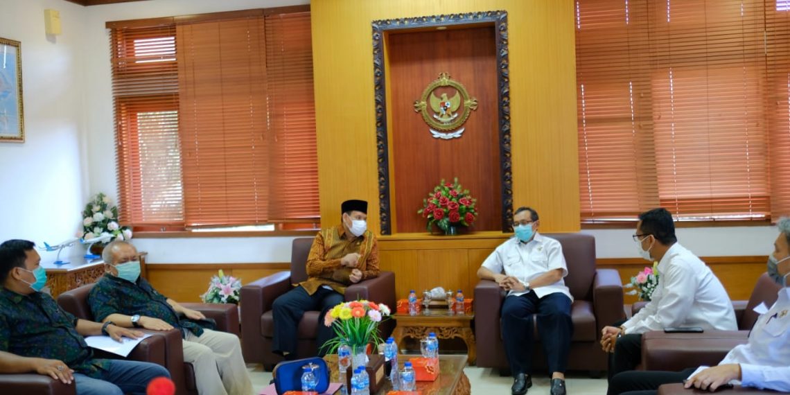 Kunjungi BPK RI Bali, Senator H. Bambang Santoso Jalankan Fungsi Pengawasan Pengelolaan PEN