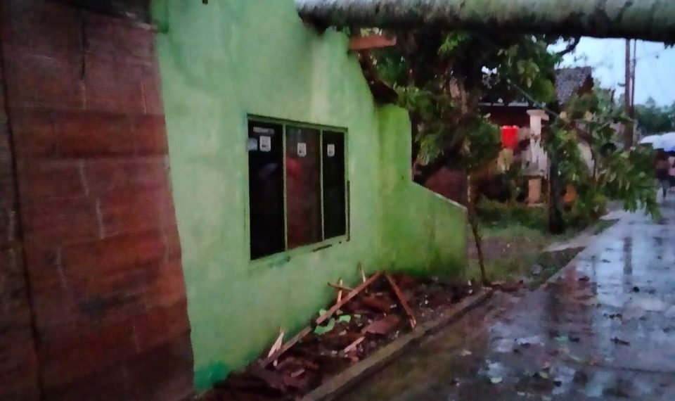 Sebanyak 70 Rumah Rusak Ringan Akibat Diterjang Angin Kencang di Kabupaten Semarang