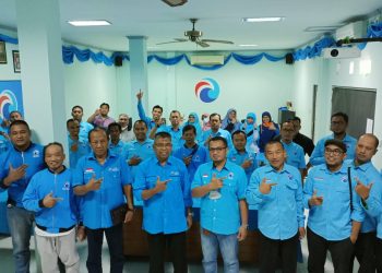 KOMPAK! DPD Partai Gelora Se-Bali Serah Terima Berkas Verpol Untuk Syarat Pemilu 2024