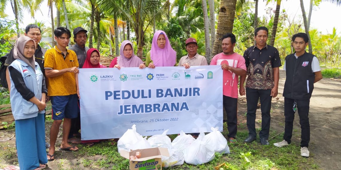 Kolaborasi Masjid, Mushola, Sekolah & LAZKU Denpasar Ringankan Penyitas Banjir Jembrana