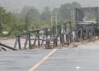 Jembatan Penghubung di Maluku Tengah Putus Akibat Terjangan Banjir
