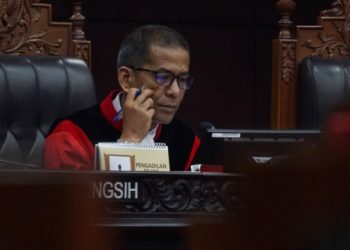 Hakim Konstitusi Saldi Isra Dilaporkan ke Majelis Kehormatan MK: Dissenting Opinion Timbulkan Kontroversi