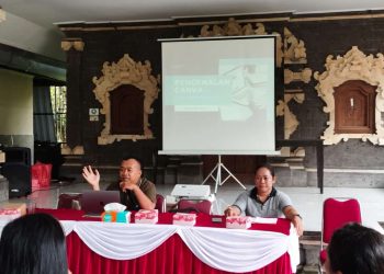 Dukung Program Smart Village, CEO Benlaris Berikan Pelatihan Desain Canva di Desa Selemadeg