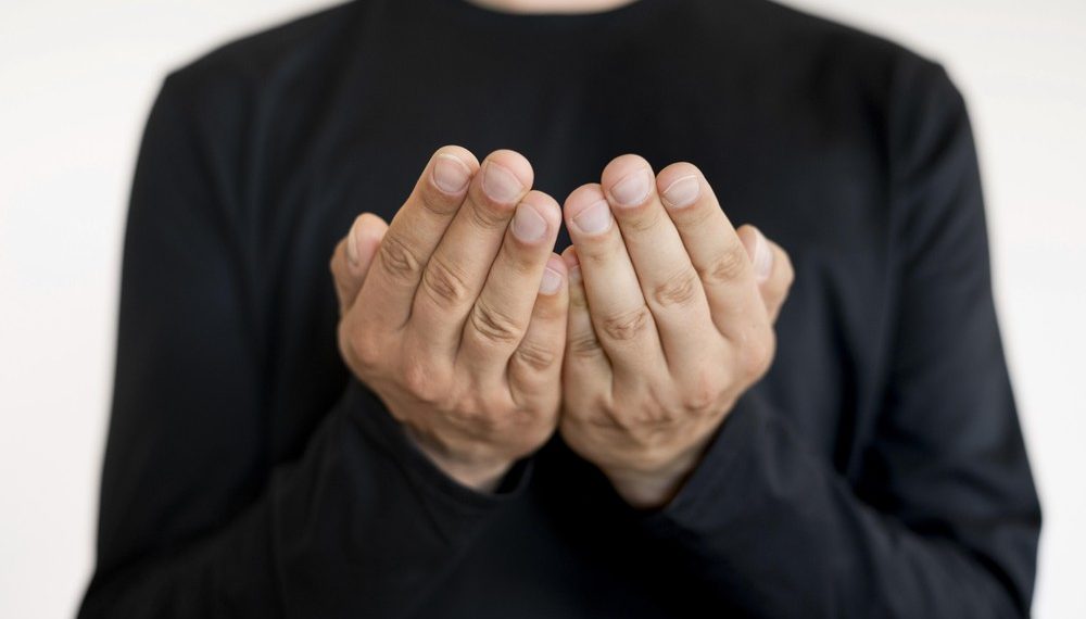 Doa sebagai Senjata Ampuh Menuju Kemenangan: Tinjauan Komprehensif dari Perspektif Islam