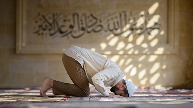 Salat Dhuha: Ibadah Sunnah Pagi yang Berlimpah Keutamaan