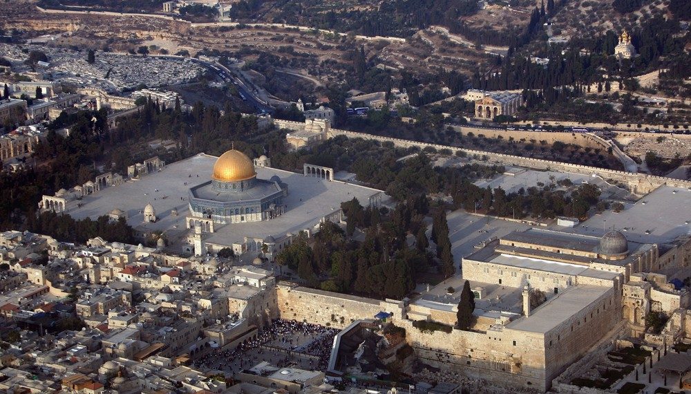 Ratusan Ekstremis Yahudi Serbu Al-Aqsa, Upaya Penyembelihan Hewan Kurban Picu Kecaman Internasional