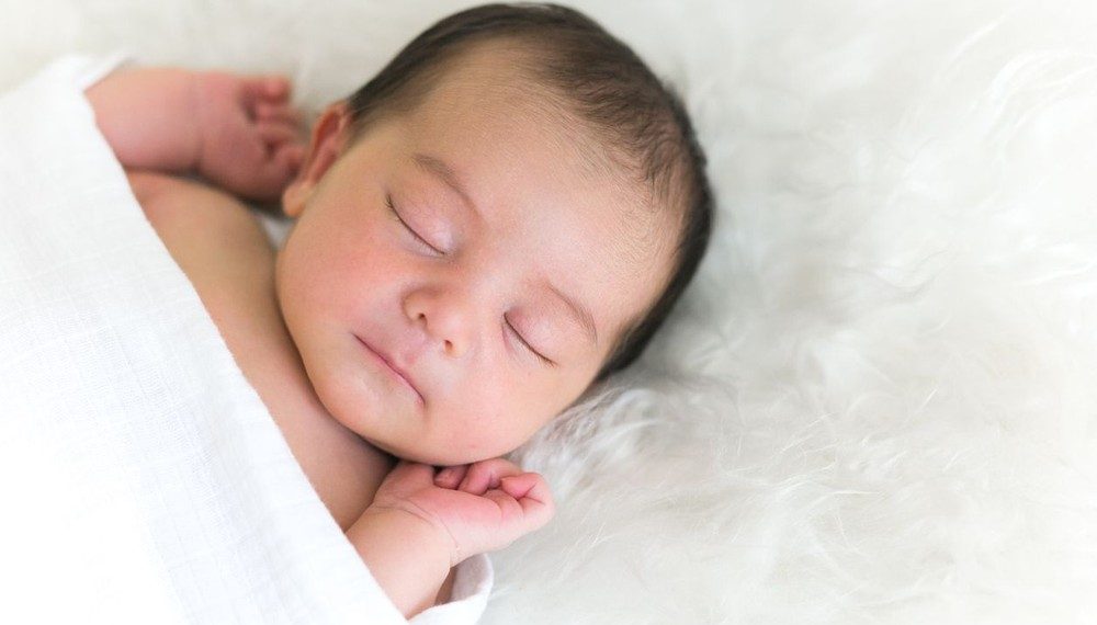 Doa dan Amalan Sunnah Menyambut Kelahiran Bayi dalam Islam: Sebuah Tinjauan Komprehensif