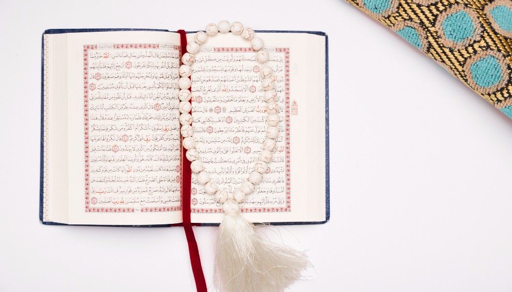 Tujuh Surat Pembuka Pintu Rezeki dalam Al-Qur'an: Jalan Menuju Keberkahan dan Kecukupan