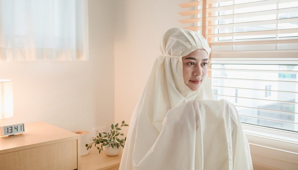 Ayat Seribu Dinar: Mitos, Realitas, dan Makna Spiritual Surah At-Talaq Ayat 2-3