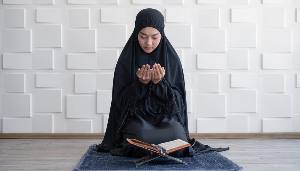 Lima Doa Syukur: Memperkaya Kehidupan Spiritual dan Mengundang Kenikmatan Ilahi