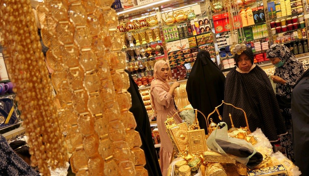 Panduan Lengkap Oleh-oleh Haji: Membawa Berkah Tanah Suci ke Negeri Tercinta