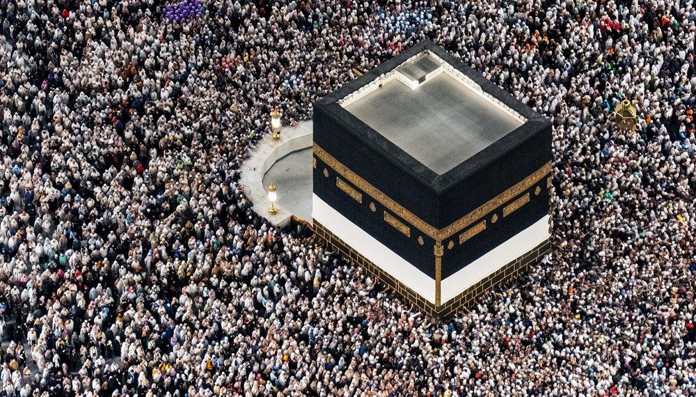 Arab Saudi Majukan Jadwal Haji 2026: Tantangan Besar bagi Indonesia
