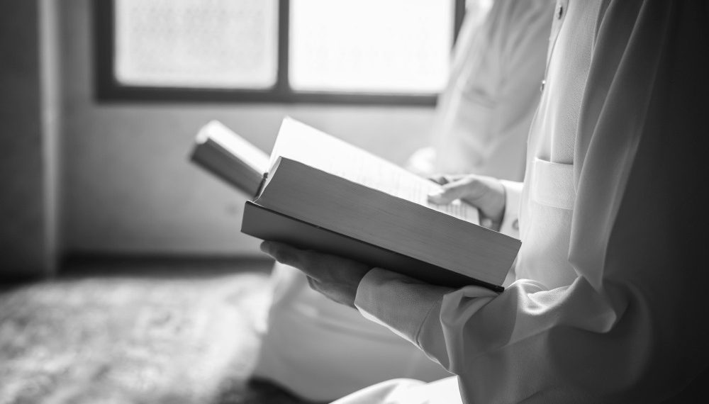 Sholawat: Lebih dari Sekadar Ungkapan Cinta, Jalan Menuju Rezeki dan Ketenangan Hidup