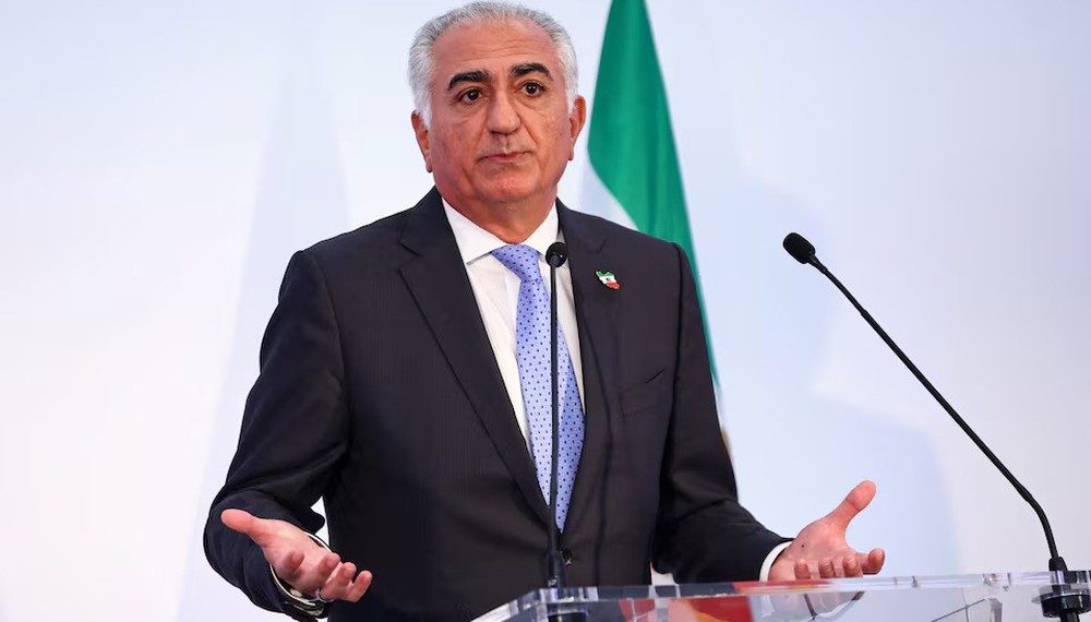 Reza Pahlavi: Putra Mahkota yang Mengklaim Warisan dan Menantang Khamenei
