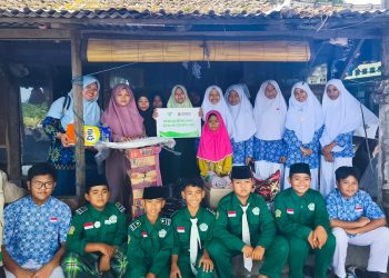 Sekolah Albanna Salurkan Donasi Untuk Korban Banjir, Siswa Terjun Bantu di Dapur Umum DSM